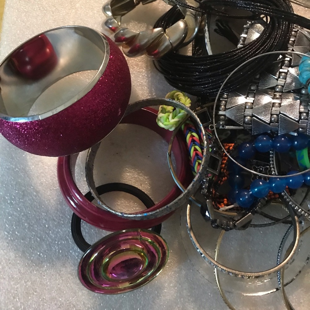 Assorted Pink and Silver Bangle Bracelet Set 35